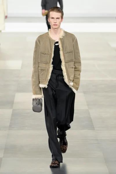 Look 36